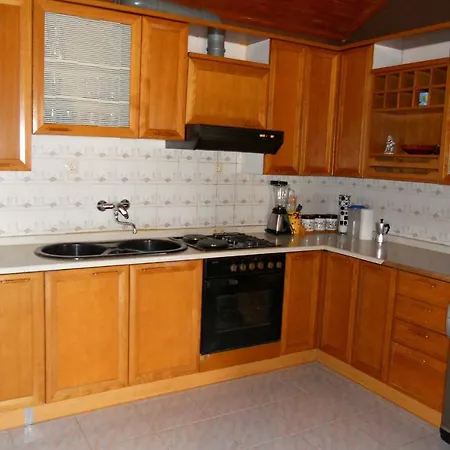 With A Parking Space - 11291