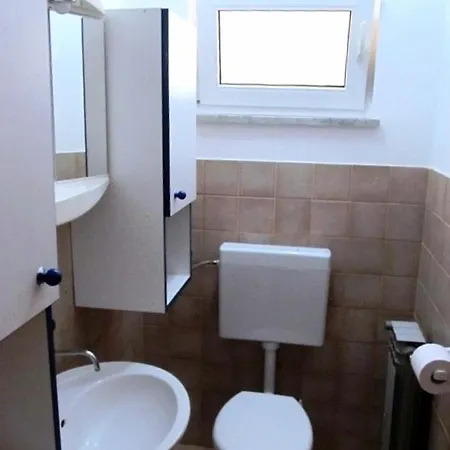 With A Parking Space - 11291