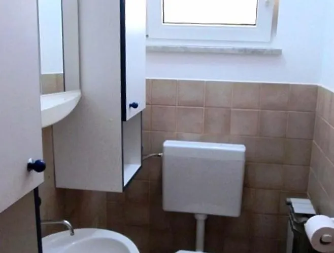 With A Parking Space - 11291